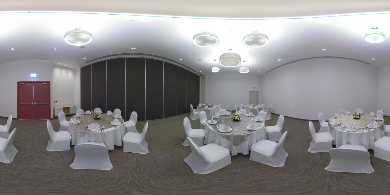 Fiesta Inn Parque Puebla Exteriör bild