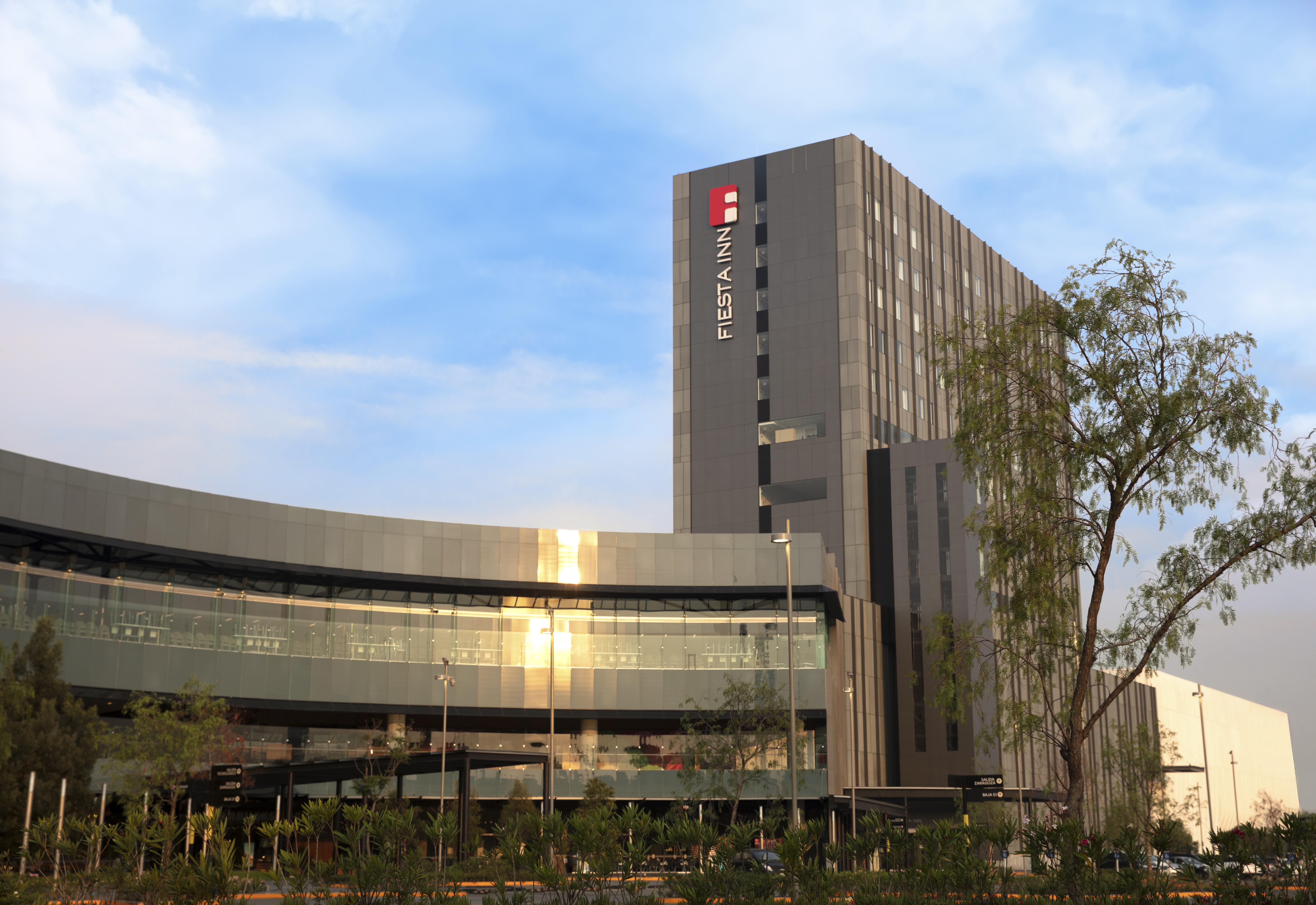 Fiesta Inn Parque Puebla Exteriör bild