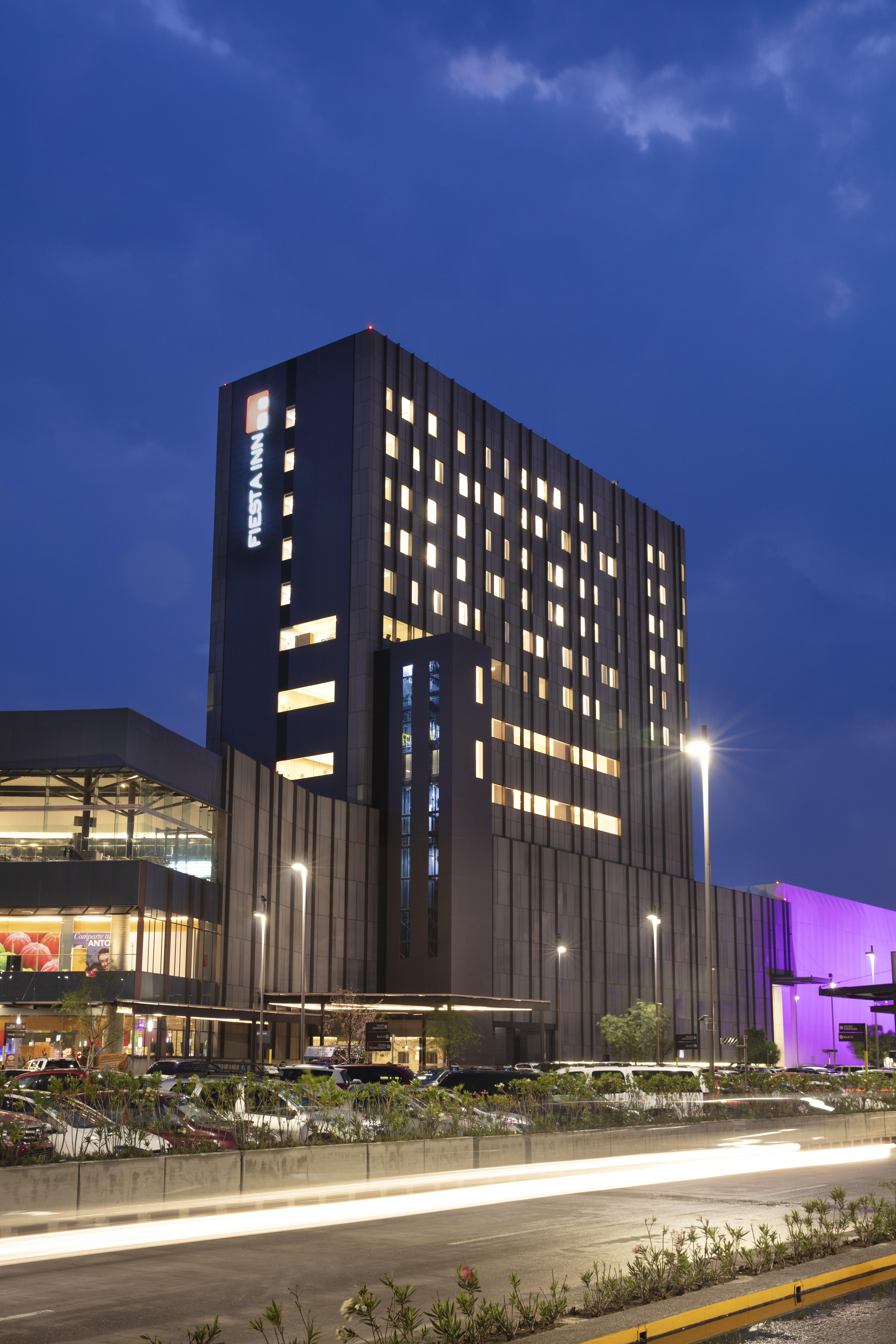 Fiesta Inn Parque Puebla Exteriör bild